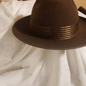 HAT Mens Classic DOBBS Brown size 7 5/8 preowned  with Hat box